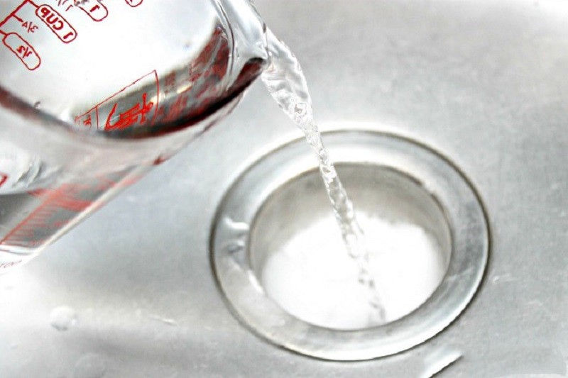 Сода с уксусом и хлором для прочистки труб